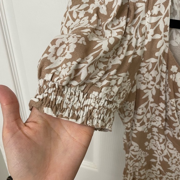 Petal & Pup midi white and tan floral dress with slit. Size 2. Worn a few times - Picture 3 of 8